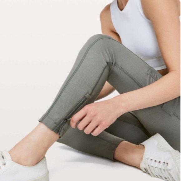 Lululemon Scenic Route 7/8 Tight *25" Grey Sage - Picture 4 of 11